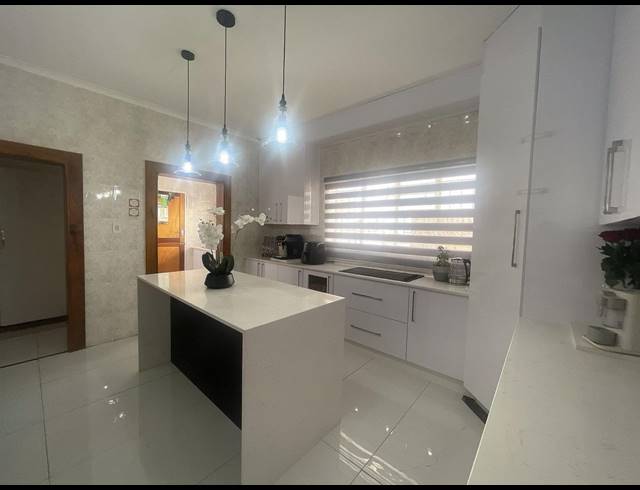 4 BEDROOM HOUSE FOR SALE IN EVANDER